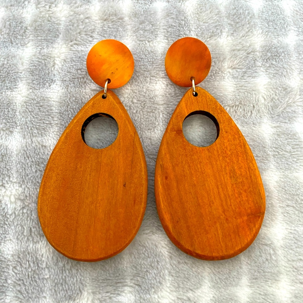 Woody Tangerine Post Drops Earrings